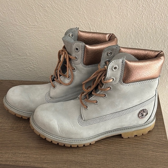 Women’s Timberland Boots Gray/Rose Gold, Size 9 M - Picture 1 of 11